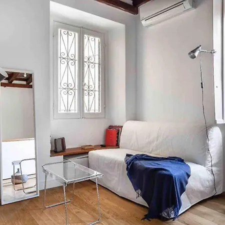 Cozy And Comfy Studio In Brera Апартаменты *