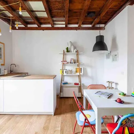 Апартаменты Cozy And Comfy Studio In Brera
